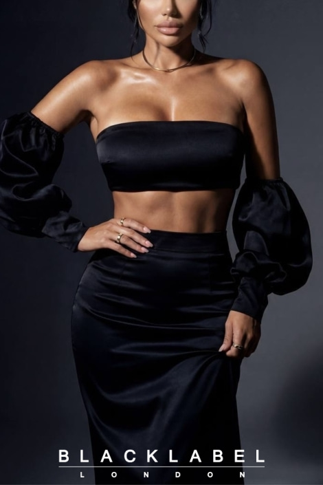 Leila - Russian     Brunette    Russian  Companion in Dubai
