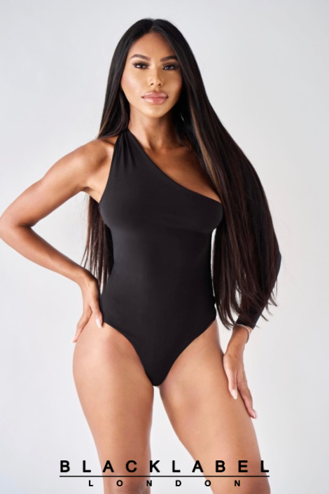 Kemi -     Brunette    International Travel  Escort in Knightsbridge